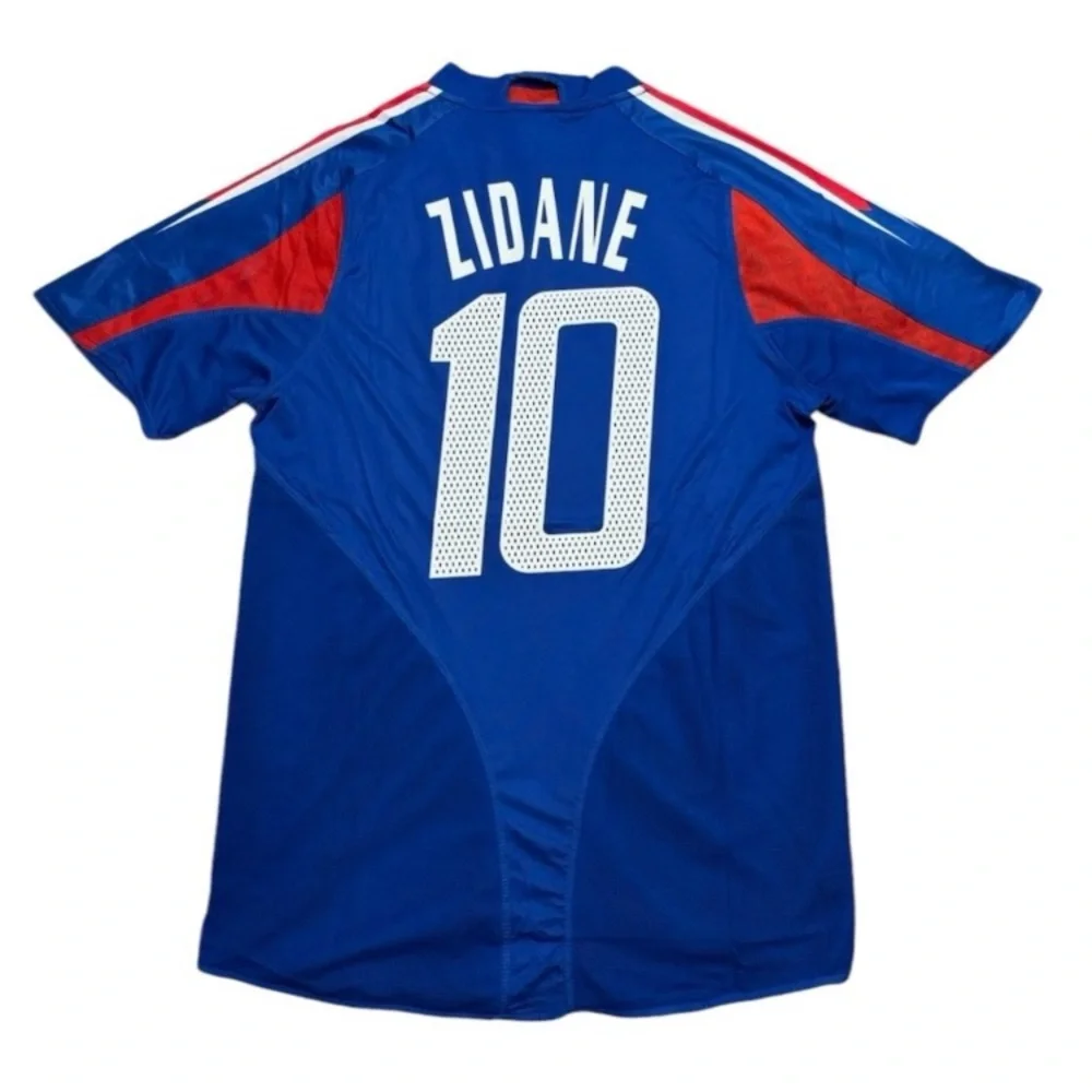 2004/05 retro France home kit. Zinedine Zidane soccer football